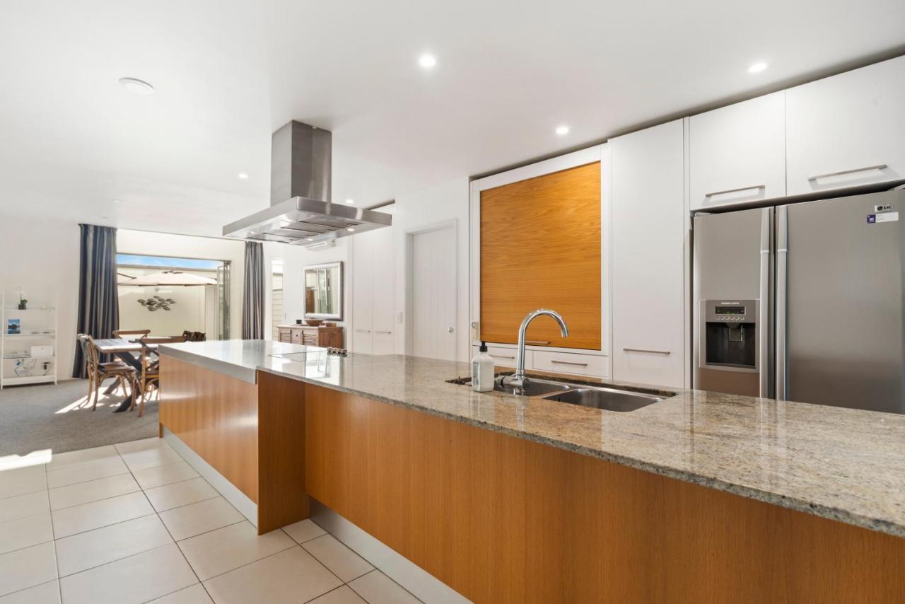 Lakeview Luxury - Taupo Holiday Apartment Exteriör bild