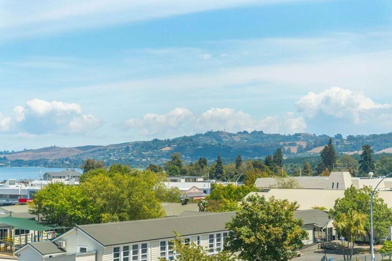 Lakeview Luxury - Taupo Holiday Apartment Exteriör bild